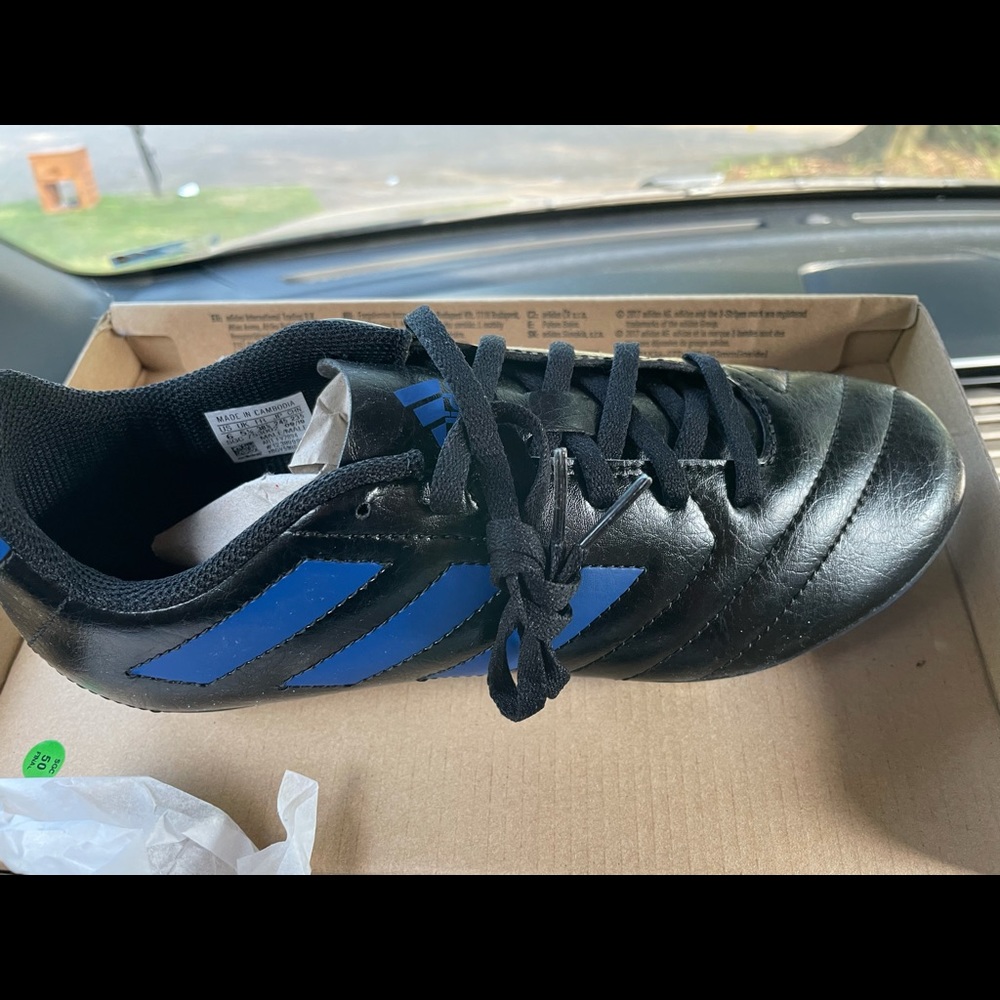 Boys Adidas Soccer Cleats! BRAND NEW IN BOX